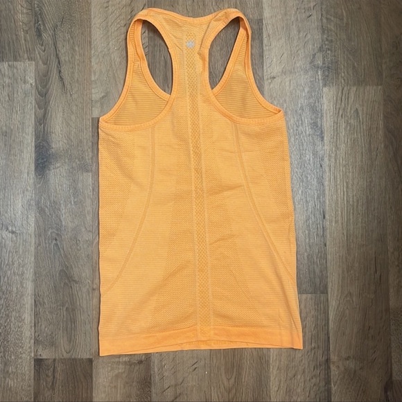 Lululemon run swiftly racerrback - Picture 2 of 3